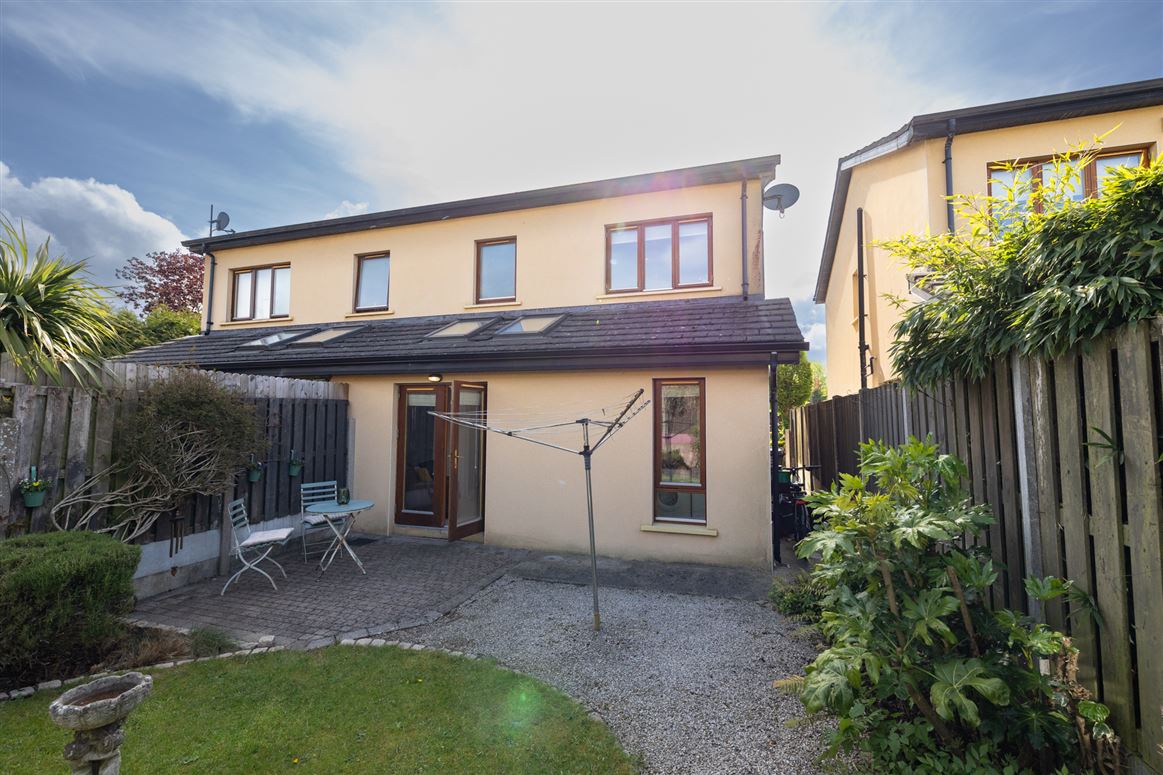 8 Blackthorn Hill Crescent, Rathcoole, County Dublin, D24 PN52