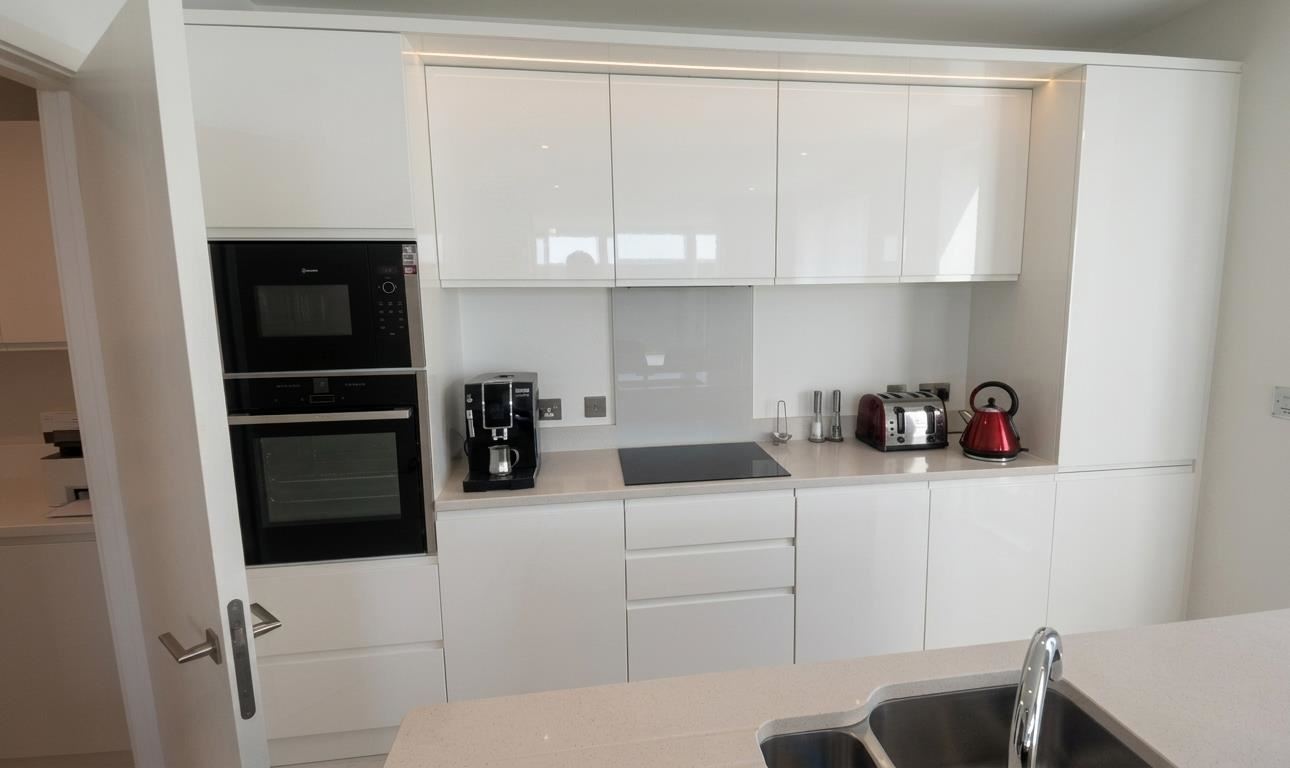 17 Hanover Court, 8 Hanover Quay, Dublin 2