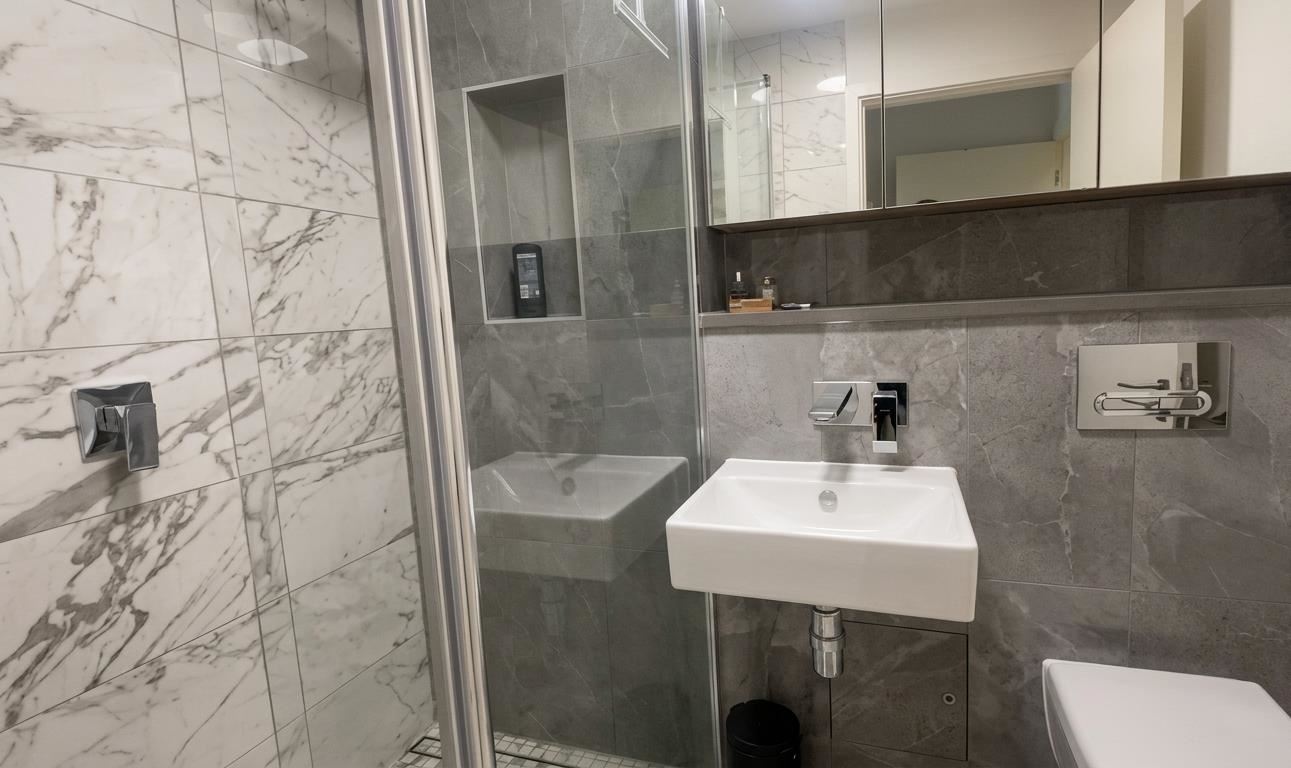 17 Hanover Court, 8 Hanover Quay, Dublin 2