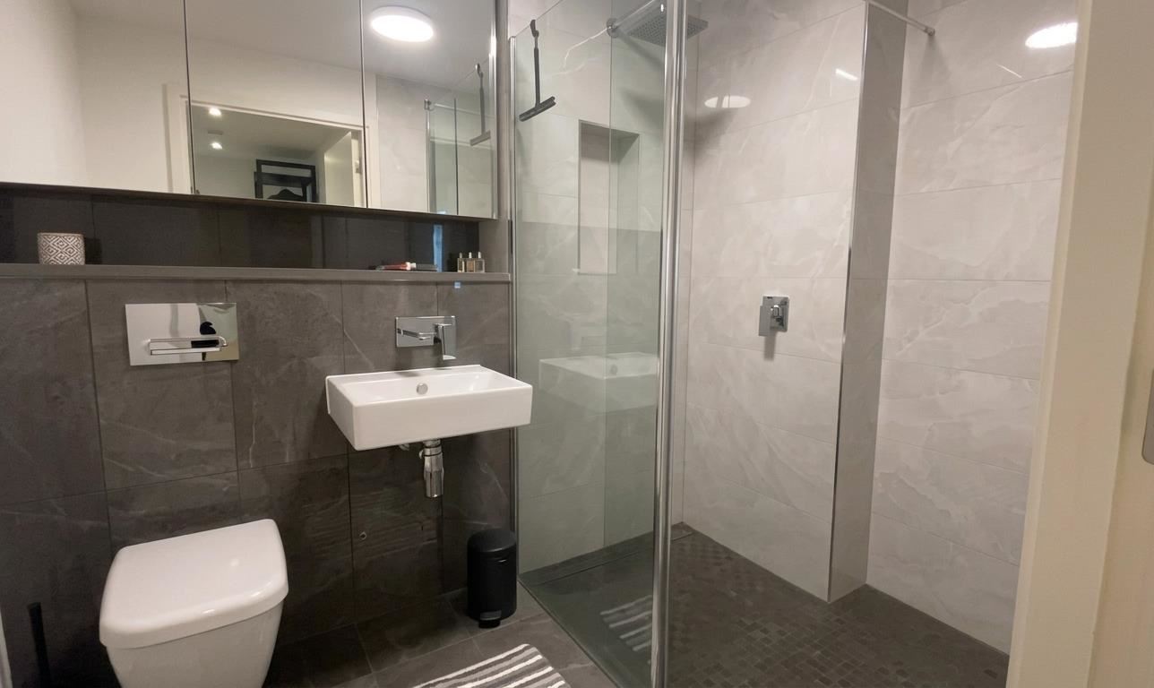 17 Hanover Court, 8 Hanover Quay, Dublin 2