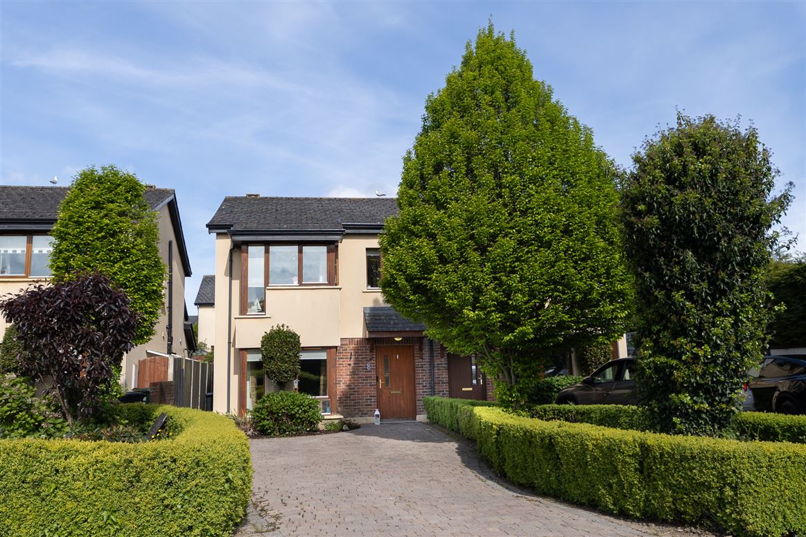 8 Blackthorn Hill Crescent, Rathcoole, County Dublin, D24 PN52