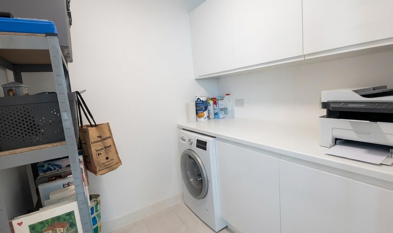 17 Hanover Court, 8 Hanover Quay, Dublin 2